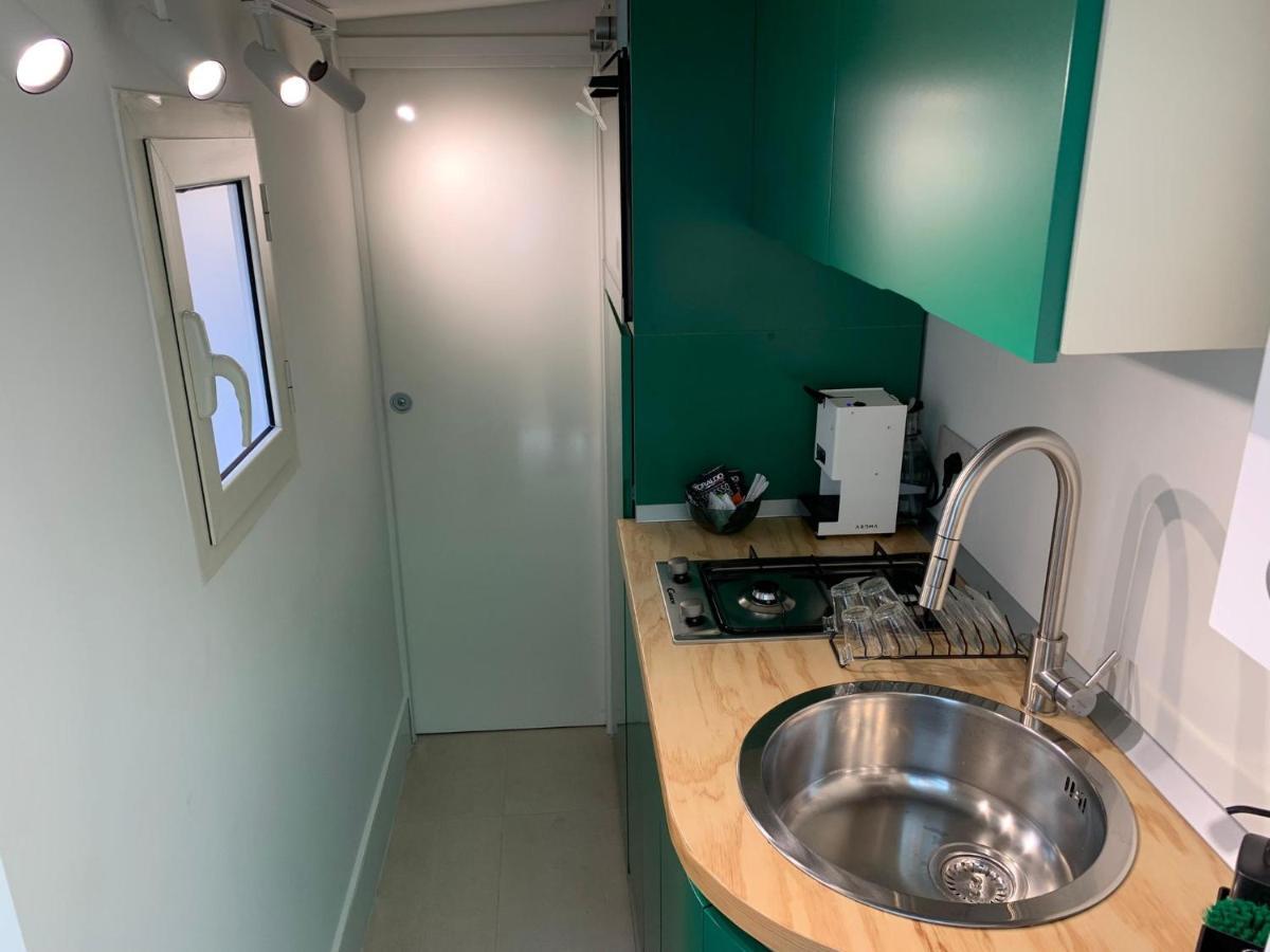 نابولي Martiri Boutique Apartment المظهر الخارجي الصورة