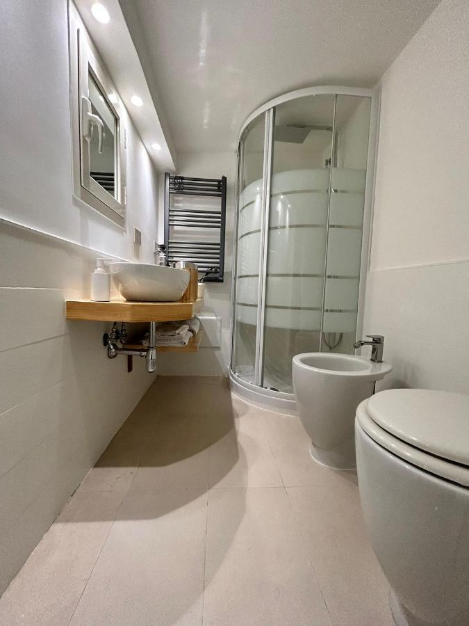 نابولي Martiri Boutique Apartment المظهر الخارجي الصورة