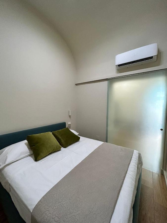 نابولي Martiri Boutique Apartment المظهر الخارجي الصورة